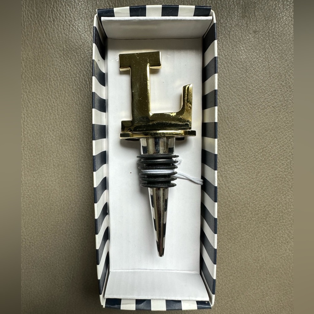 C Wonder Monogram Initial Letter “L” Bottle Stopper
